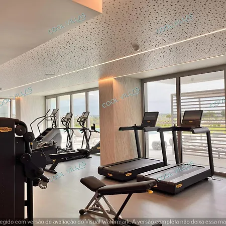 Seafront - 4 Pax - Swimming Pool Apartment *